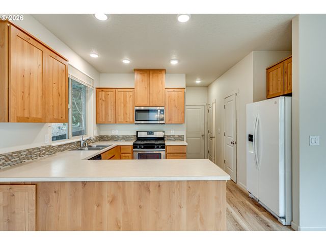 5905 Ne 56TH Cir, Vancouver, WA 98661
