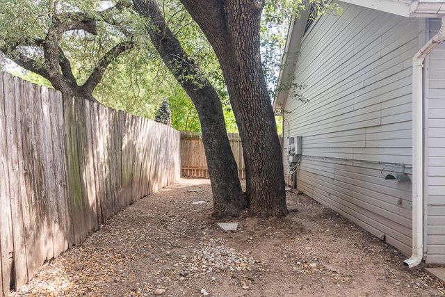 2906 Jadewood CT B, Austin, TX 78748