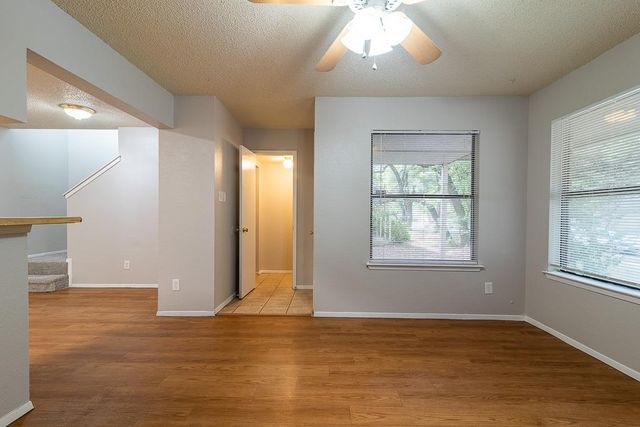 2906 Jadewood CT B, Austin, TX 78748