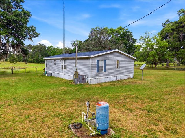 5820 NW 160TH STREET, Reddick, FL 32686
