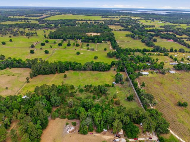 5820 NW 160TH STREET, Reddick, FL 32686