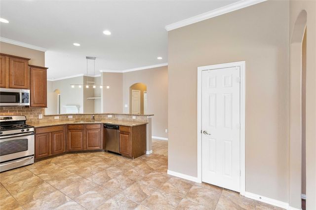 13814 Mckinney Creek Lane, Houston, TX 77044