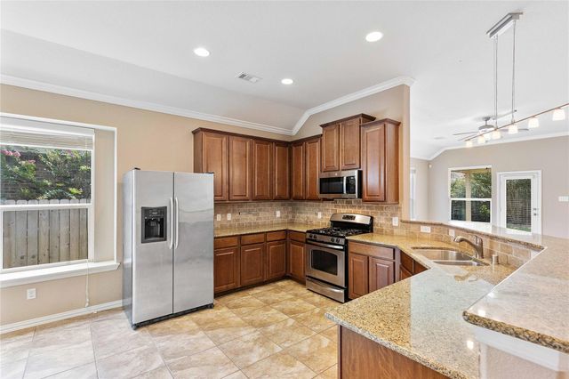 13814 Mckinney Creek Lane, Houston, TX 77044