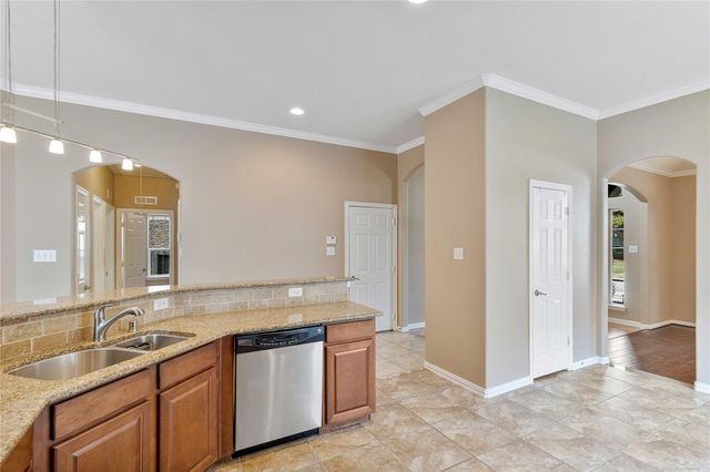 13814 Mckinney Creek Lane, Houston, TX 77044