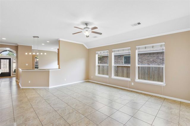 13814 Mckinney Creek Lane, Houston, TX 77044