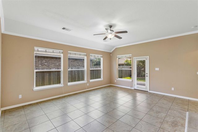 13814 Mckinney Creek Lane, Houston, TX 77044