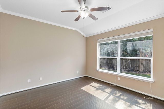 13814 Mckinney Creek Lane, Houston, TX 77044