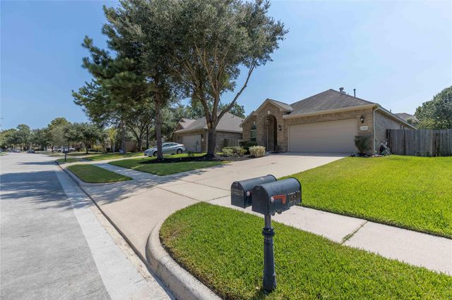 13814 Mckinney Creek Lane, Houston, TX 77044