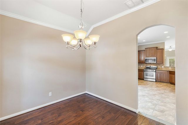 13814 Mckinney Creek Lane, Houston, TX 77044