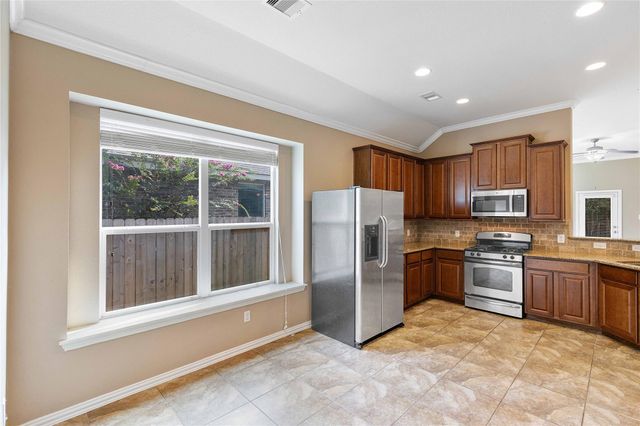 13814 Mckinney Creek Lane, Houston, TX 77044