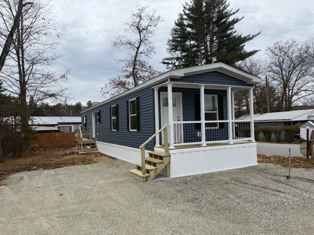 10 Courtesy Avenue, Belmont, NH 03220