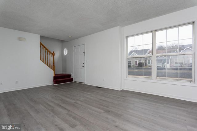 40 JOHNS DR, Enola, PA 17025