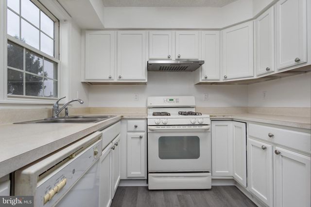 40 JOHNS DR, Enola, PA 17025