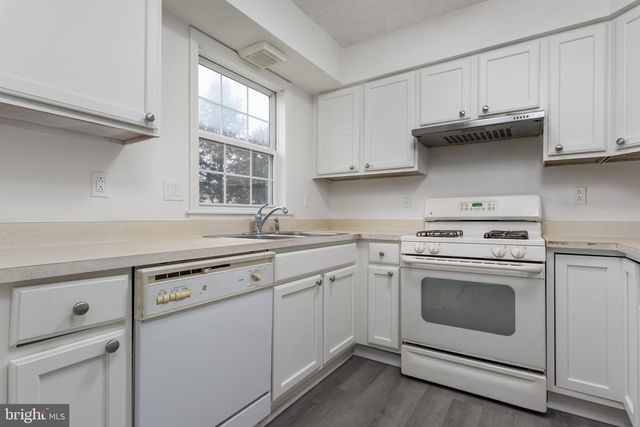 40 JOHNS DR, Enola, PA 17025