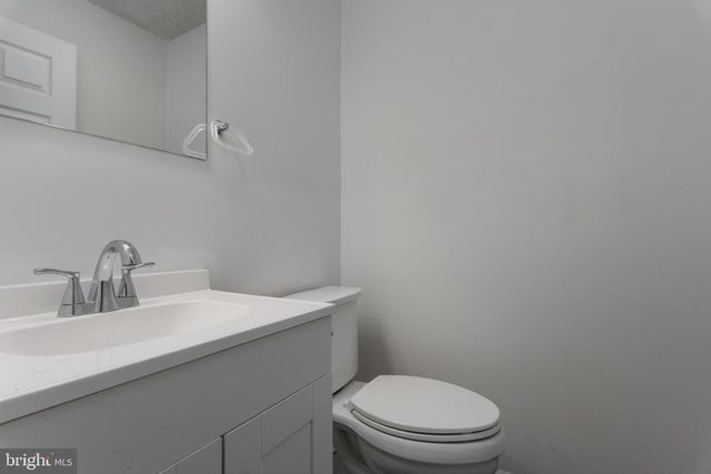 40 JOHNS DR, Enola, PA 17025