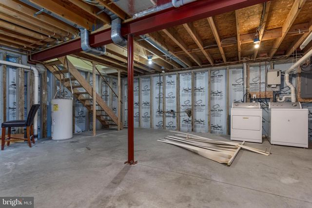 40 JOHNS DR, Enola, PA 17025