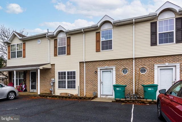 40 JOHNS DR, Enola, PA 17025