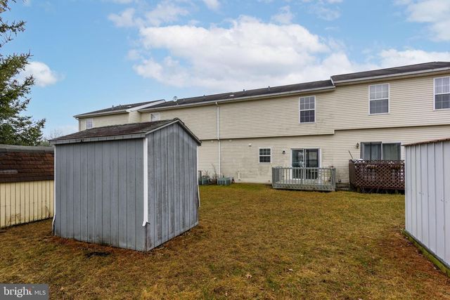 40 JOHNS DR, Enola, PA 17025