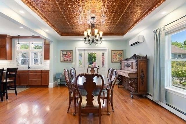 32 Sanford Street, Melrose, MA 02176