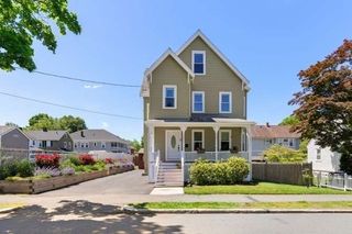 32 Sanford Street, Melrose, MA 02176