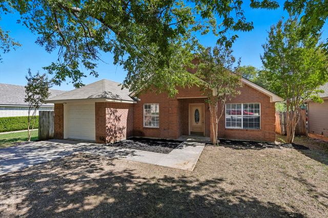 518 Leuty Street, Justin, TX 76247