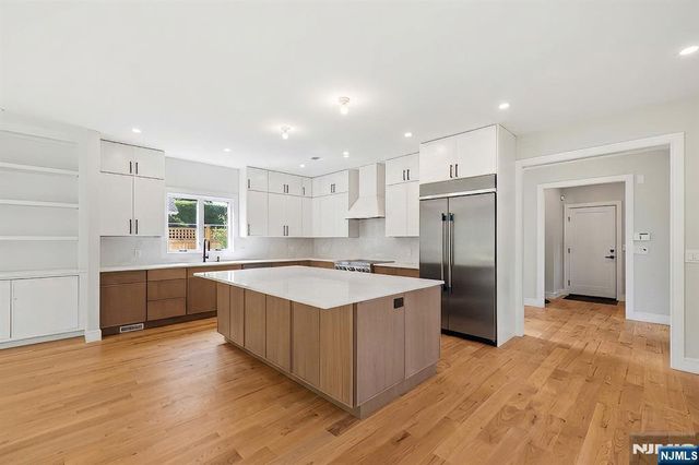 2 Pleasant Avenue, Tenafly, NJ 07670