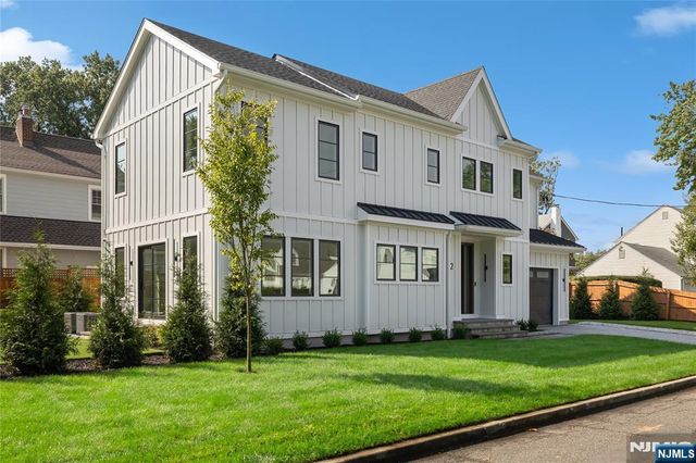2 Pleasant Avenue, Tenafly, NJ 07670