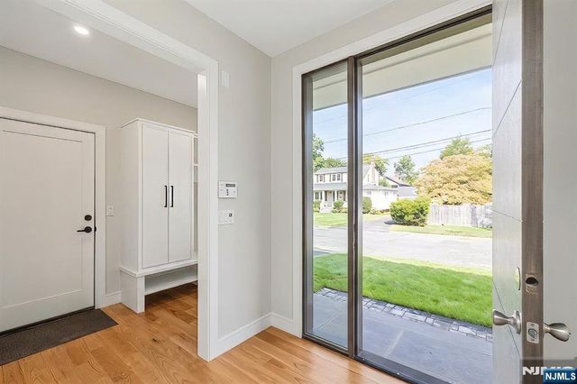 2 Pleasant Avenue, Tenafly, NJ 07670