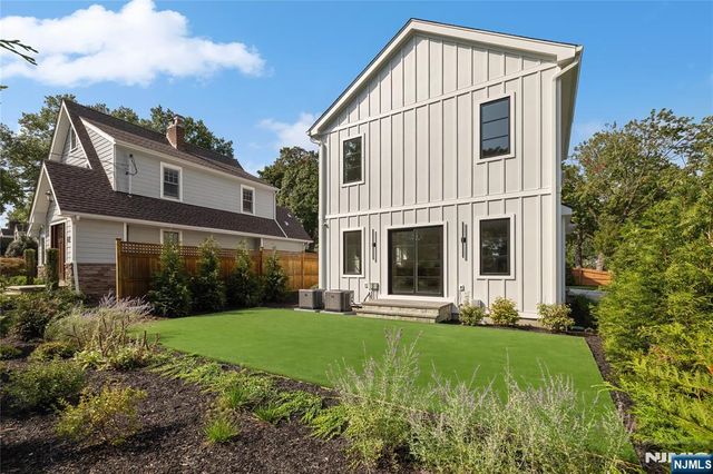 2 Pleasant Avenue, Tenafly, NJ 07670