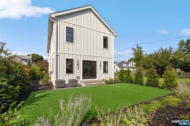 2 Pleasant Avenue, Tenafly, NJ 07670