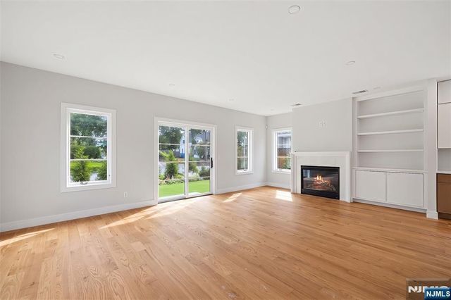 2 Pleasant Avenue, Tenafly, NJ 07670