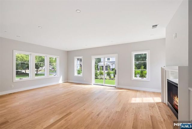2 Pleasant Avenue, Tenafly, NJ 07670