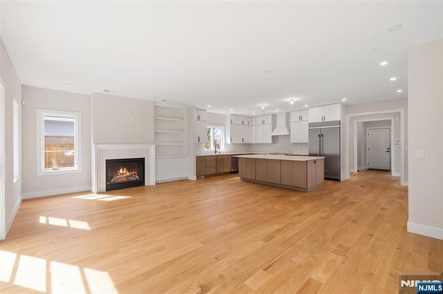 2 Pleasant Avenue, Tenafly, NJ 07670