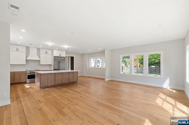 2 Pleasant Avenue, Tenafly, NJ 07670