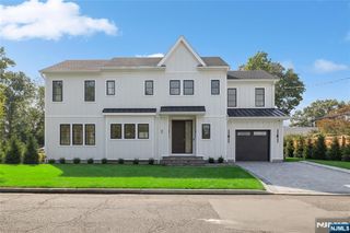 2 Pleasant Avenue, Tenafly, NJ 07670