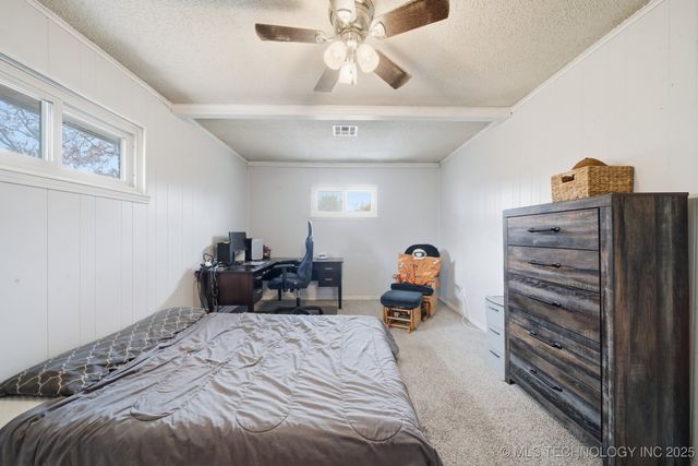 8402 S 67th West Avenue, Sapulpa, OK 74131