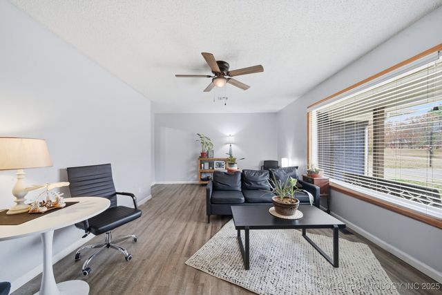 8402 S 67th West Avenue, Sapulpa, OK 74131