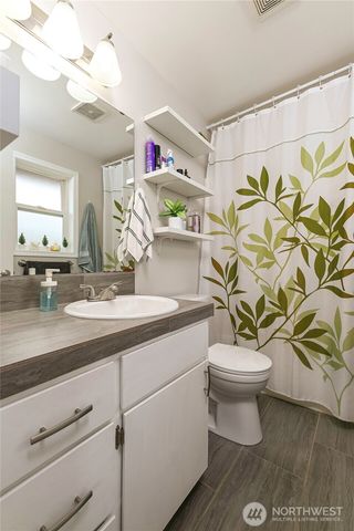 807 E Stanley Place, Granite Falls, WA 98252