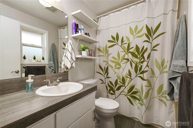 807 E Stanley Place, Granite Falls, WA 98252