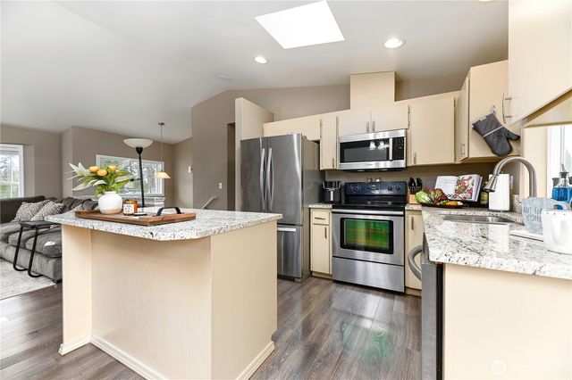 807 E Stanley Place, Granite Falls, WA 98252