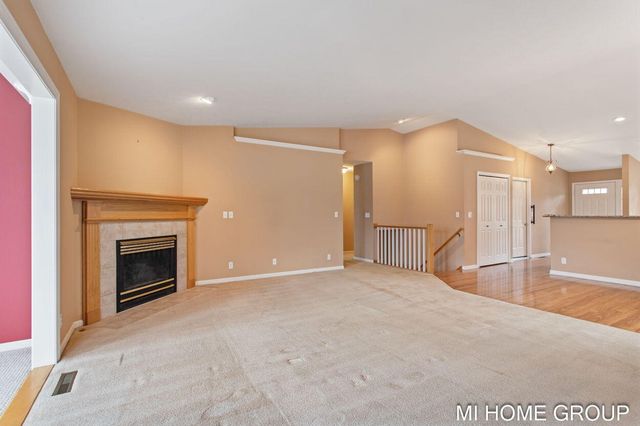 319 Winter Oak, Holland, MI 49424