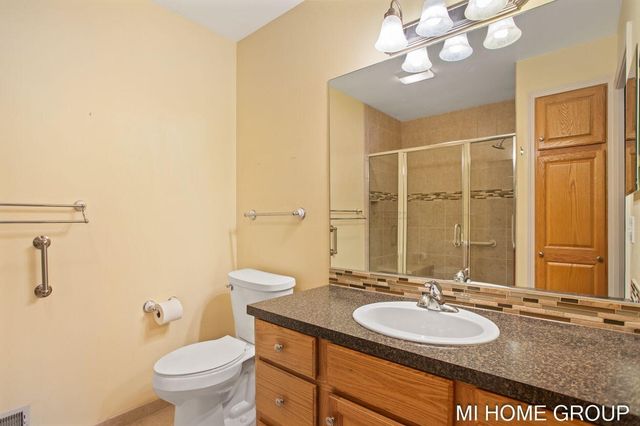 319 Winter Oak, Holland, MI 49424