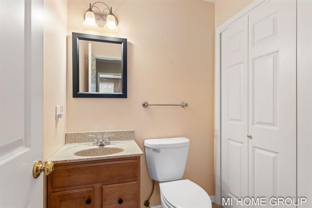 319 Winter Oak, Holland, MI 49424