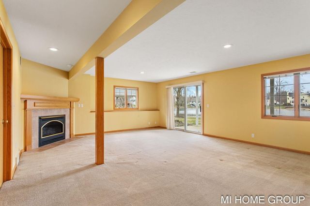 319 Winter Oak, Holland, MI 49424