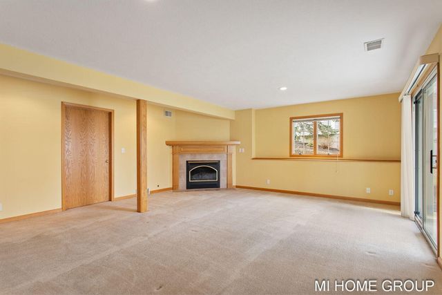 319 Winter Oak, Holland, MI 49424