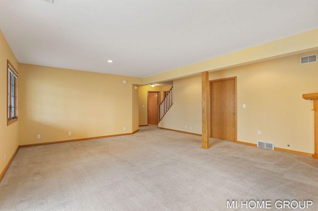 319 Winter Oak, Holland, MI 49424