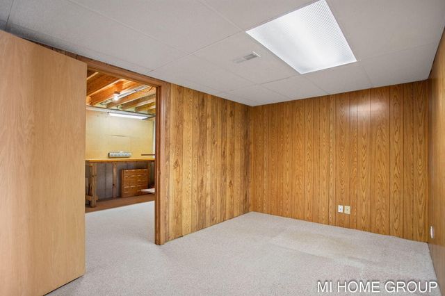 319 Winter Oak, Holland, MI 49424