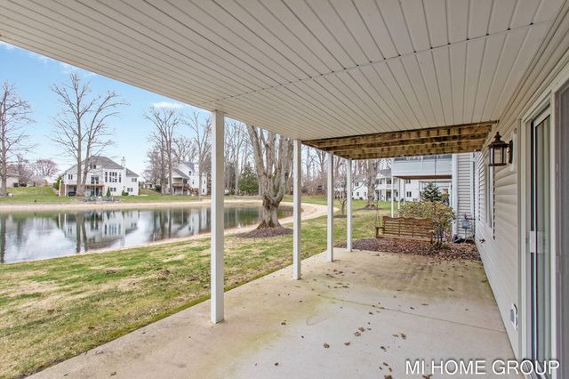 319 Winter Oak, Holland, MI 49424