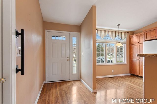 319 Winter Oak, Holland, MI 49424