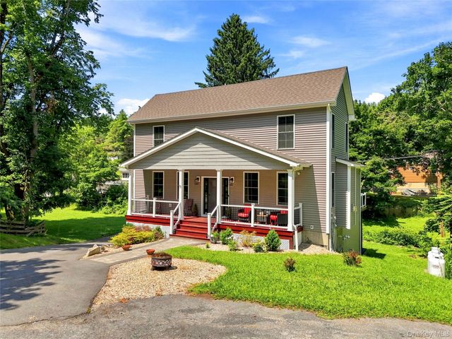 15 Rock Cut Lane, Pleasant Valley, NY 12569